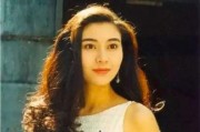 吃瓜长得有点像李嘉欣的网红,网红长相酷似李嘉欣，吃瓜界新宠儿崛起！”